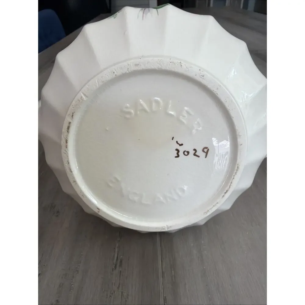 Teapot Sadler England Yellow Roses Original Foil Label Fluted, Gold Trim 3029
